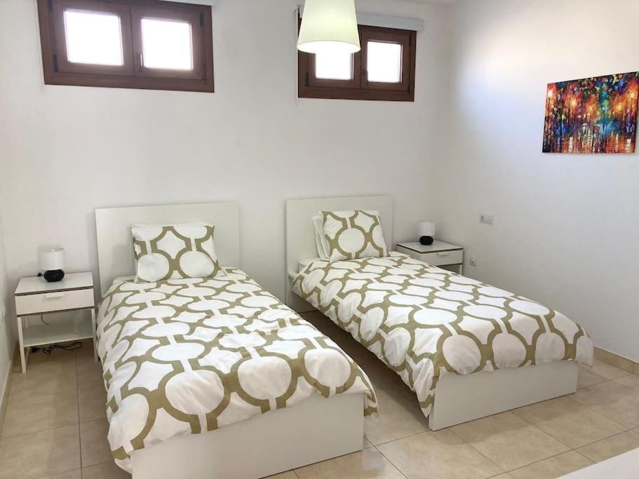 Luxury 4-Bedroom Villa With Heated Pool + Sea View ปลายาบลังกา ภายนอก รูปภาพ